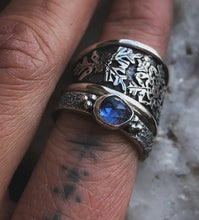 Load image into Gallery viewer, Snowflake Saddle Ring sz 6.5