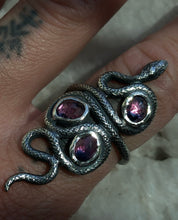 Load image into Gallery viewer, Sapphire Serpent~ sz 7.25