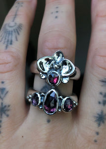 Sapphire Triple stone ring~ sz 7.25