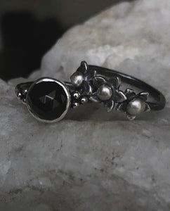 Belladonna Nightshade Onyx Ring ~ Size 6.75