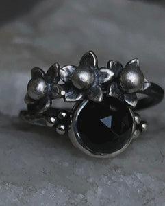 Belladonna Nightshade Onyx Ring ~ Size 6.75