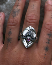 Load image into Gallery viewer, Orchid Shield Ring with Sapphire ~ size 7