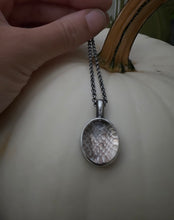 Load image into Gallery viewer, Ophidia Pendant~