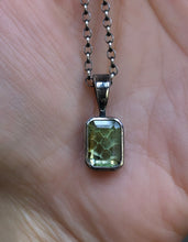 Load image into Gallery viewer, Peridot Snakeskin Pendant~