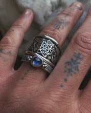 Load image into Gallery viewer, Snowflake Saddle Ring sz 6.5