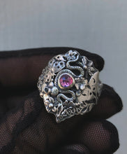 Load image into Gallery viewer, Wildflower Field ~ Size 7