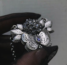 Load image into Gallery viewer, Hydrangea + Sapphire Necklace