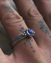 Load image into Gallery viewer, Snowscape Sapphire Stacking Ring size 7