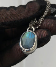 Load image into Gallery viewer, Labradorite Charm necklace