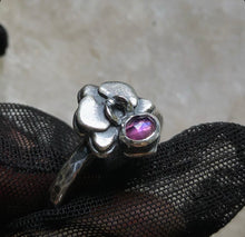 Load image into Gallery viewer, Mini Orchid + Sapphire Stacking ring~ size 7