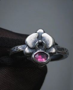 Mini Orchid + Sapphire Stacking ring~ size 7
