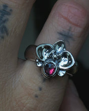 Load image into Gallery viewer, Dark Orchid I size 7.25-7