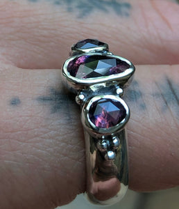 Sapphire Triple stone ring~ sz 7.25