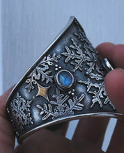Load image into Gallery viewer, Snowflake Cuff ~ size small