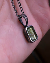Load image into Gallery viewer, Peridot Snakeskin Pendant~