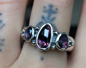 Sapphire Triple stone ring~ sz 7.25