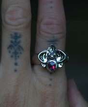 Load image into Gallery viewer, Dark Orchid I size 7.25-7