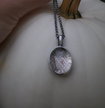 Load image into Gallery viewer, Ophidia Pendant~