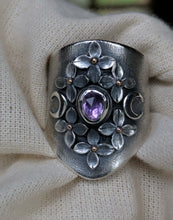 Load image into Gallery viewer, Lilac Shield ring~ size 8.25