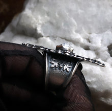 Load image into Gallery viewer, Snowflake Ring size 6.75-7