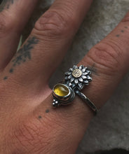 Load image into Gallery viewer, Sunflower Stacking Ring~ size 7