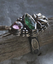 Load image into Gallery viewer, Lily Crown Ring~ size 7.5-7.75