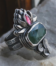Load image into Gallery viewer, Lily Bloom Ring ~ sz 7.75-8