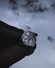 Load image into Gallery viewer, Garnet Snowflake Shield ring 7.75