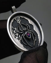 Load image into Gallery viewer, Sapphire Spider Talisman