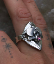 Load image into Gallery viewer, Orchid Shield Ring with Sapphire ~ size 7