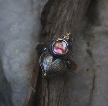 Load image into Gallery viewer, Cupid’s Bow ~ Size 7-7.25
