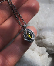 Load image into Gallery viewer, 🌱4/20 Sale~Green Snake Eye Relic