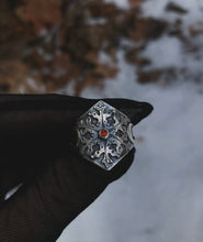 Load image into Gallery viewer, Garnet Snowflake Shield ring 7.75