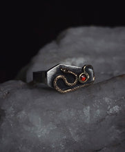 Load image into Gallery viewer, Coffin Serpent Signet Style Ring~ size 7