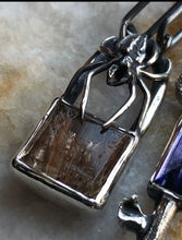 Load image into Gallery viewer, Venus Hair Quartz &amp; Spider Lock