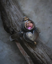 Load image into Gallery viewer, Cupid’s Bow ~ Size 7-7.25