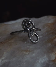 Load image into Gallery viewer, Tiny Serpent Ring ~size 6-6.25