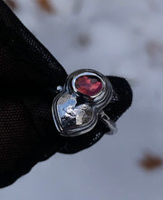 Load image into Gallery viewer, Cupid’s Bow mini version stacking ring size 7