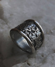 Load image into Gallery viewer, Snowflake Saddle Ring sz 6.5