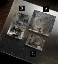 Load image into Gallery viewer, Memento Mori ~Stone C