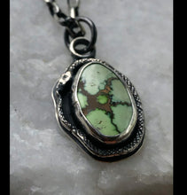 Load image into Gallery viewer, Damale Serpent Pendant