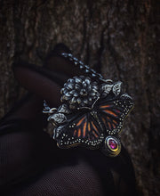 Load image into Gallery viewer, Monarch Butterfly