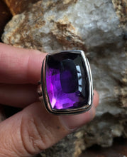 Load image into Gallery viewer, Amethyst Ring