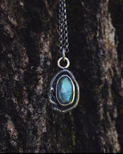 Load image into Gallery viewer, Labradorite Serpent Pendant