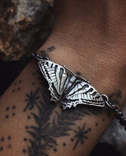 Load image into Gallery viewer, Swallowtail Necklace ~