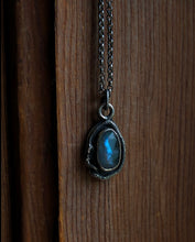Load image into Gallery viewer, Labradorite Serpent Pendant