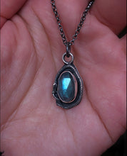 Load image into Gallery viewer, Labradorite Serpent Pendant