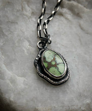 Load image into Gallery viewer, Damale Serpent Pendant