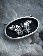 Load image into Gallery viewer, Rice Paper Butterfly Necklace