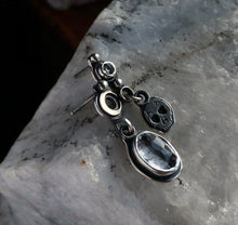 Load image into Gallery viewer, Skull &amp; Diamond Earring Set